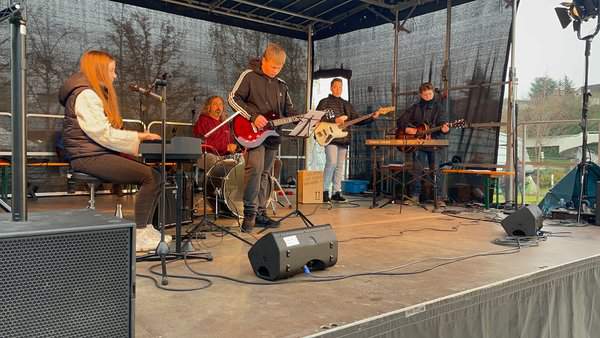 Band Weihnachtsmarkt