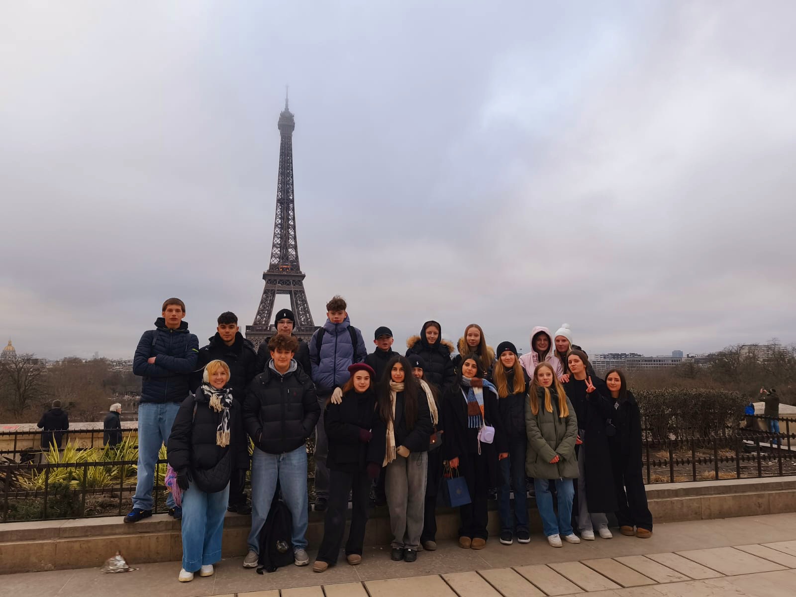 Schülerinnen und Schüler des Wahlpflichtfaches Französisch besuchen Paris